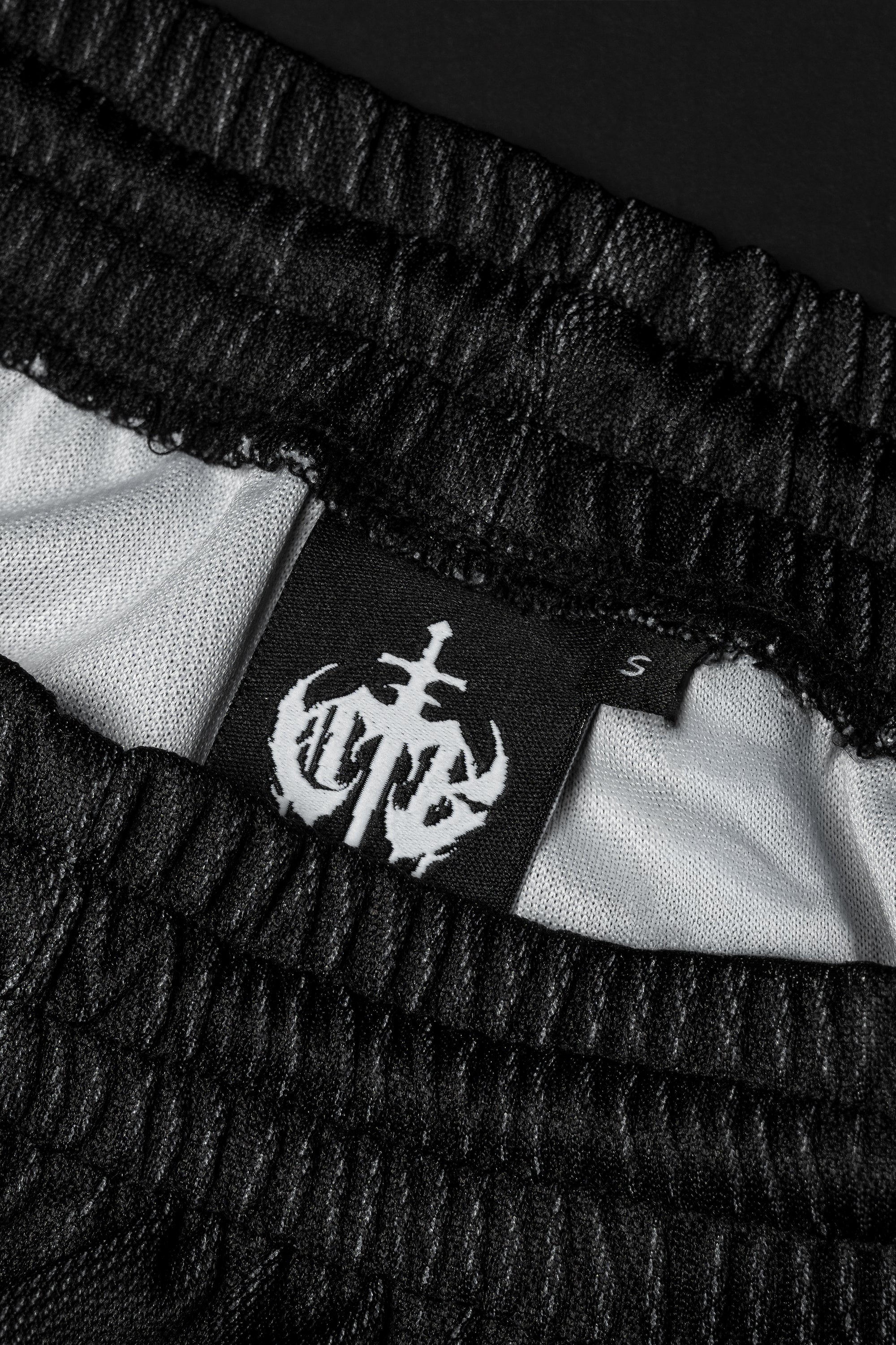 Corrupted Blood CREST SHORTS Shorts 453661