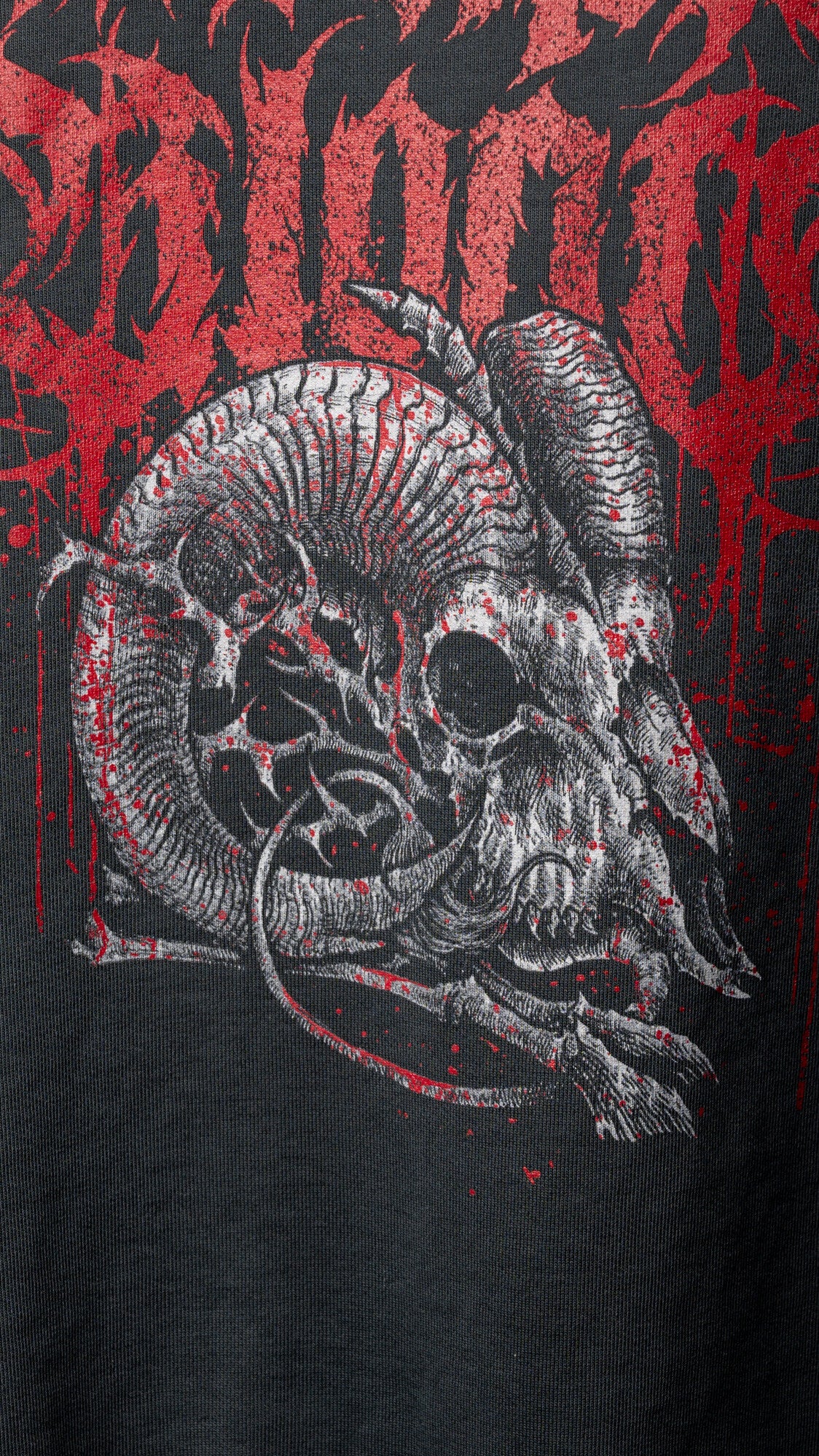 https://images.bravado.de/prod/product-assets/corrupted-blood/corrupted-blood/products/506757/web/475665/image-thumb__475665__3000x3000_original/Corrupted-Blood_Dead-or-Obsessed_Hoodie_s506757_o2430203_a475665_v12221526.7c8b32dc.jpg