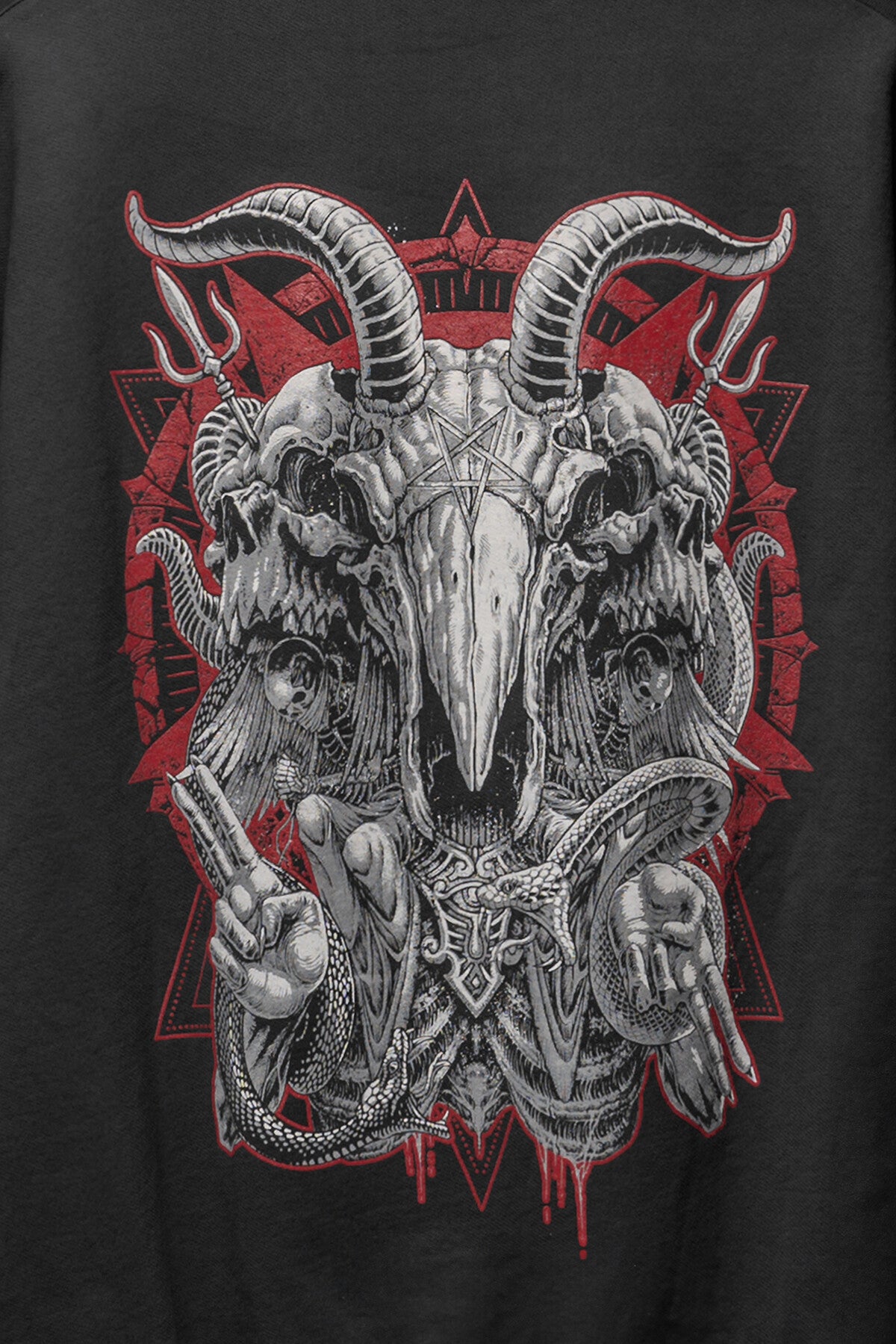 https://images.bravado.de/prod/product-assets/corrupted-blood/corrupted-blood/products/506755/web/450544/image-thumb__450544__3000x3000_original/Corrupted-Blood_Pray-to-the-Devil_Sweatshirt_s506755_o2430149_a450544_v11839677.7f2fc8a5.jpg